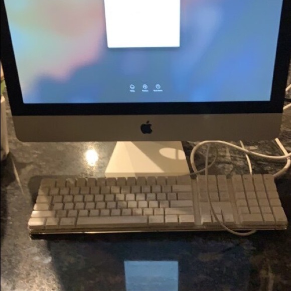 Mac - Picture 3 of 3